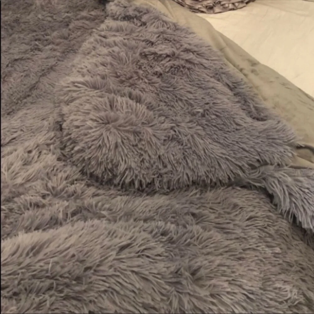 🎀Gray Velvet Faux Fur Duvet Cover Zipper New🎀